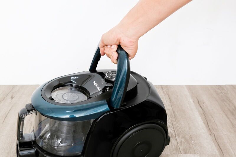 Máy hút bụi thiết kế quai xách giúp di chuyển sản phẩm gọn gàng - Máy hút bụi Samsung VC18M21M0VN/SV-N máy hút bụi thiết kế quai xách giúp di chuyển sản phẩm gọn gàng - máy hút bụi samsung vc18m21m0vn/sv-n